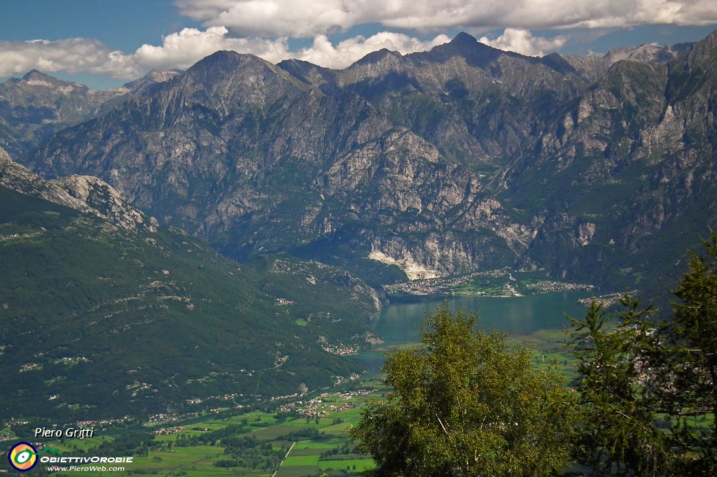 09 Zoom sul Lago di Mezzola.JPG